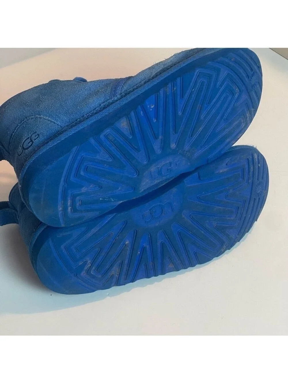 UGG Neumel boys kids blue suede fur lace up boots Sz 2